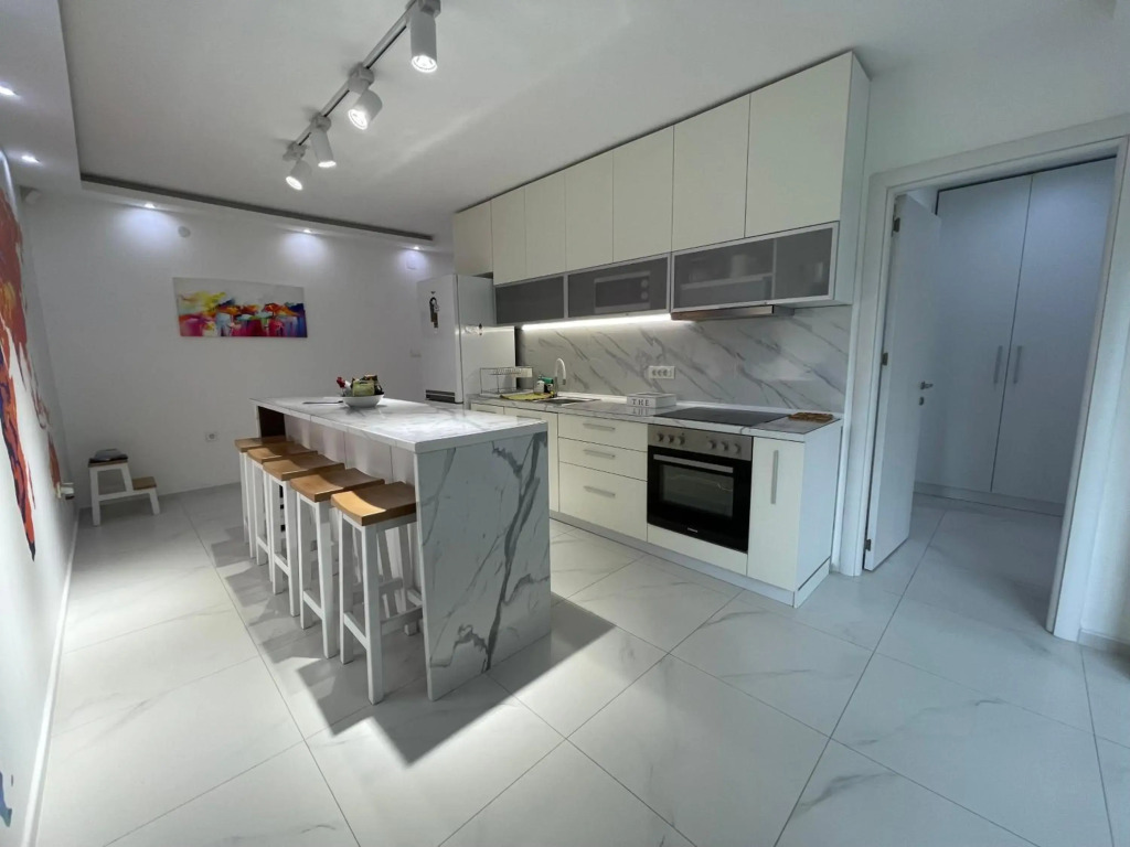 EVAs WorldMap Apartment