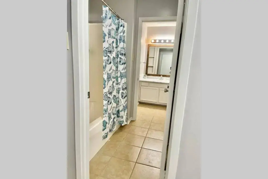 The Cottage by Mall of Louisiana, Baton Rouge