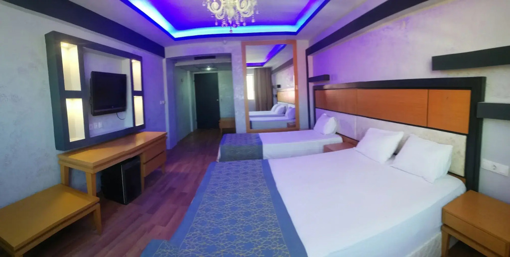 Ünaten otel