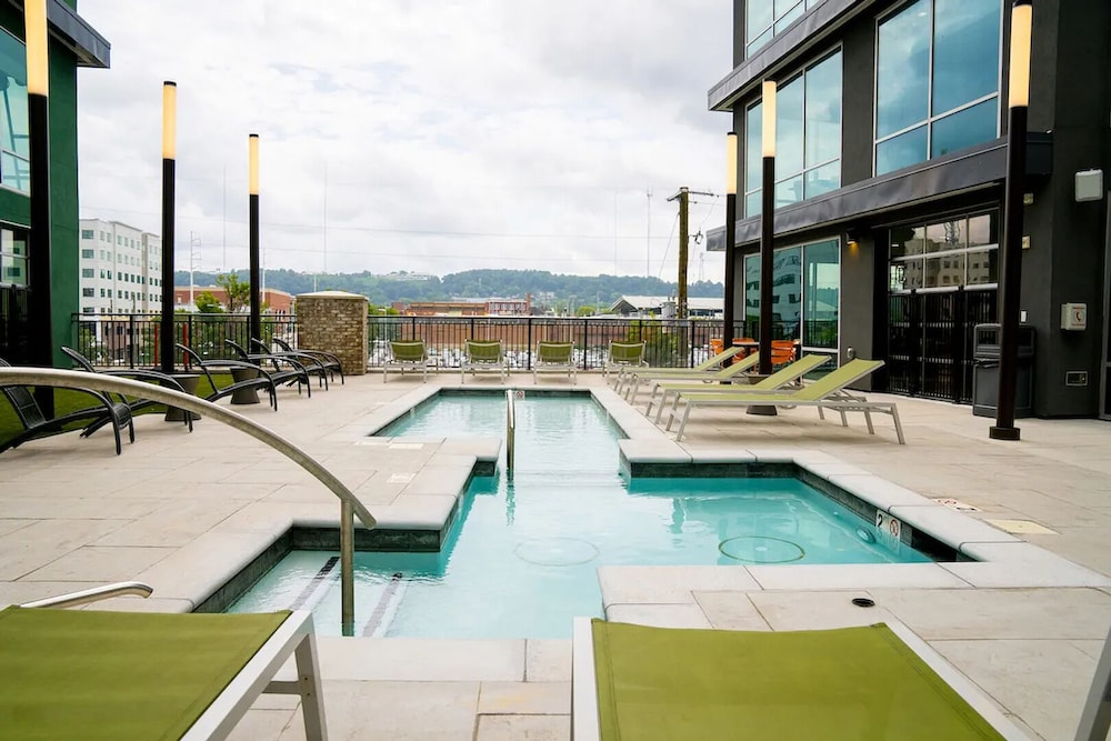 Landing Apartments near Downtown and UAB