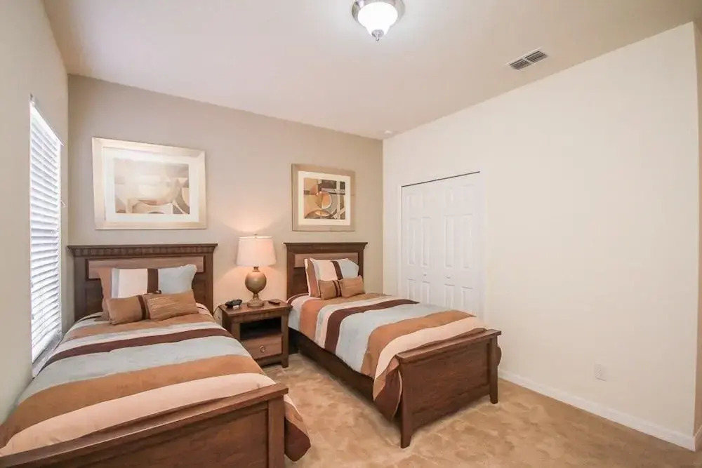Wonderful 5 Bed Home Near Disney Parks 5 Bedroom Home