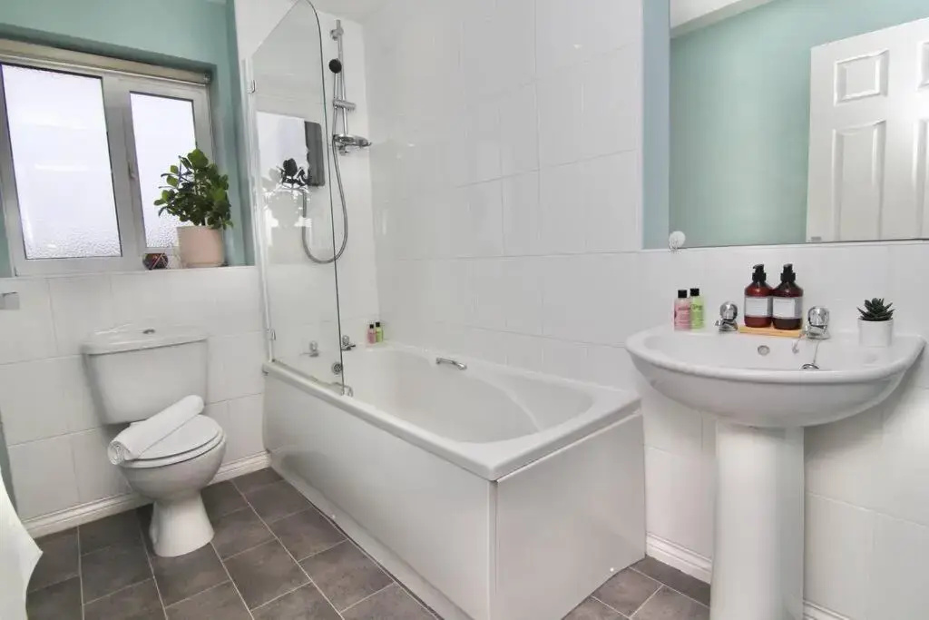 Daimler House - Cosy Home Near Coventry City Centre
