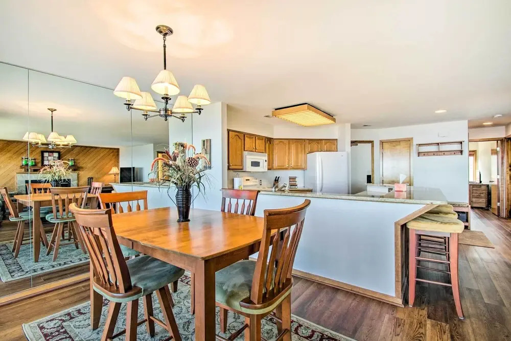 Wintergreen Condo w/ Balcony + Mountain Views!