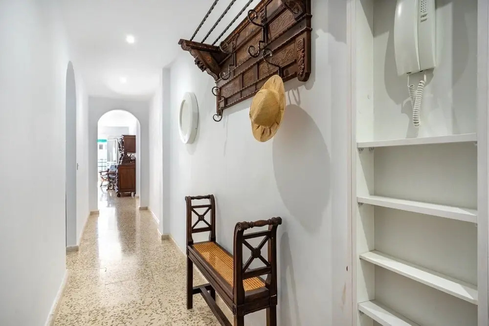 Large Apartment in Prime Location in Fuengirola Ref 98