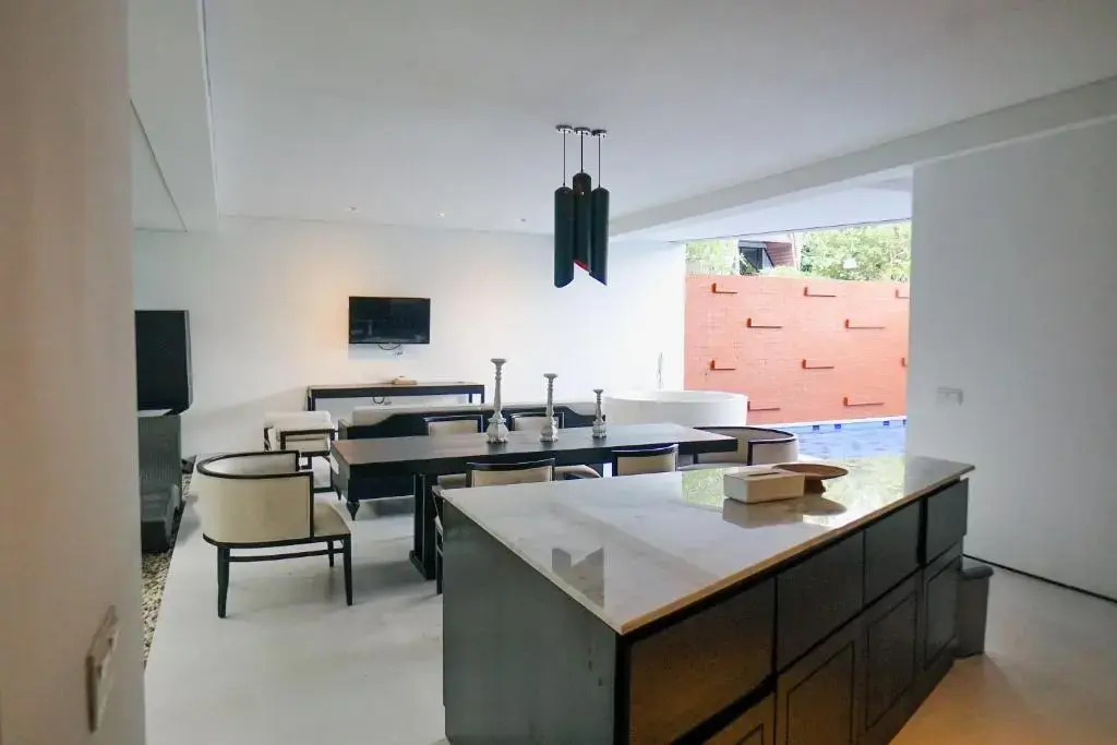The Chloe Villa