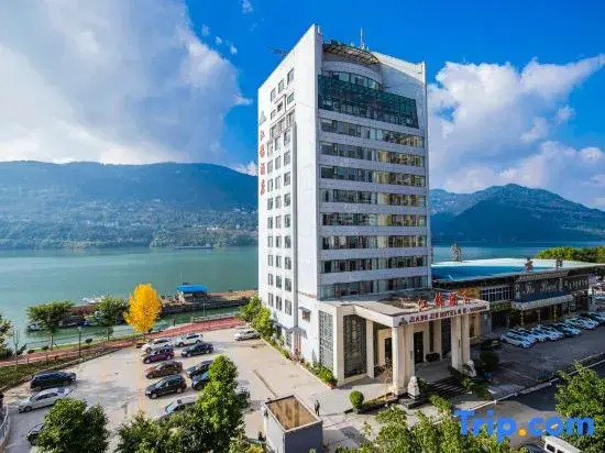 Yunyang Jiangjin Hotel