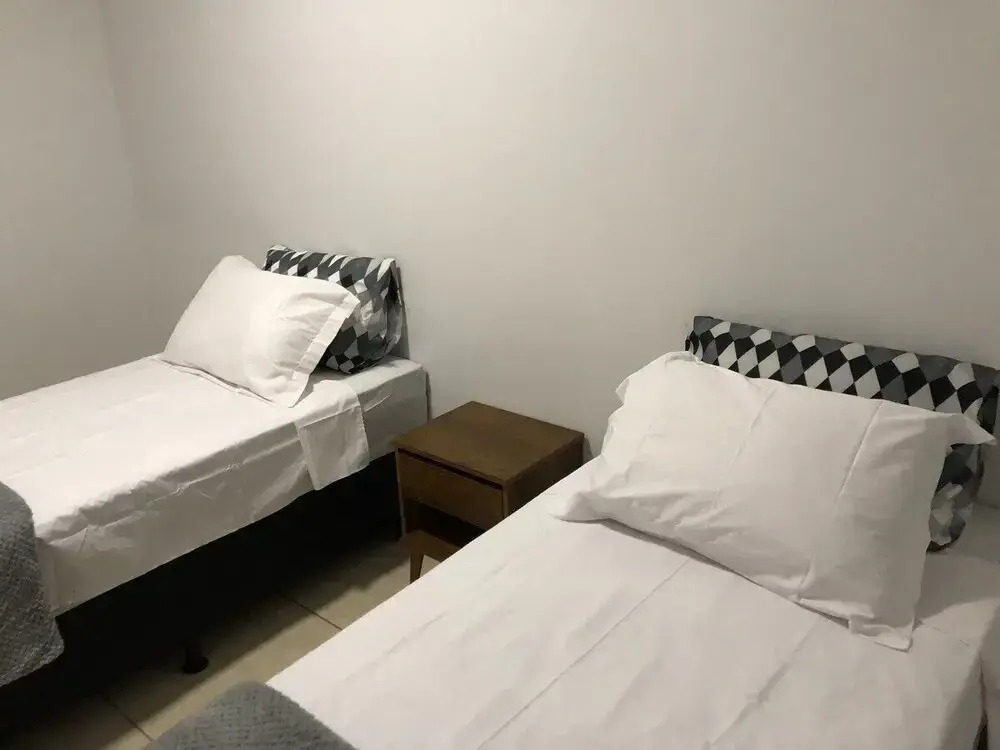 Ap 2 Qts com suíte  Garagem e Elevador