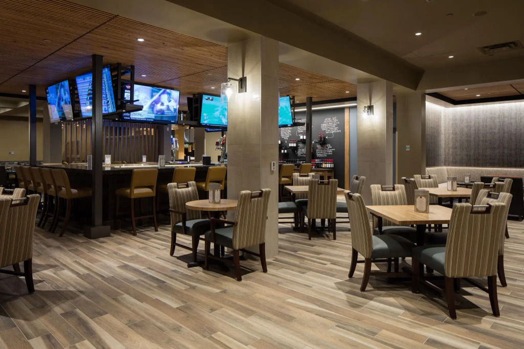 Isle Casino Hotel Bettendorf - A Caesars Rewards Destination