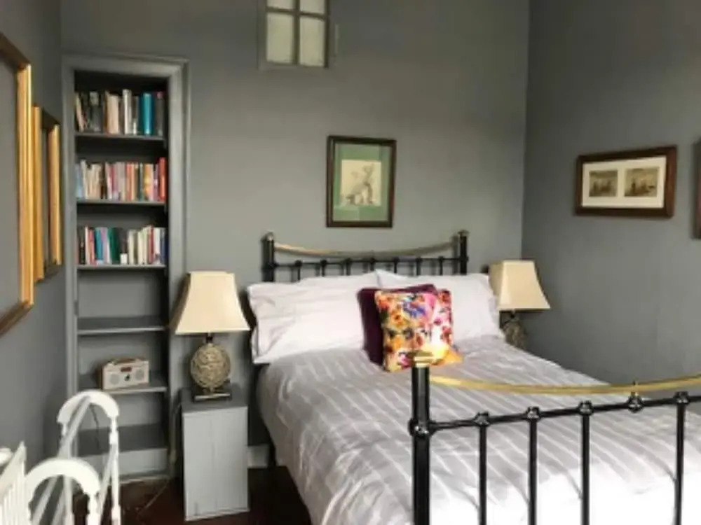 Elegant 2 Bedroom Home in City Centre