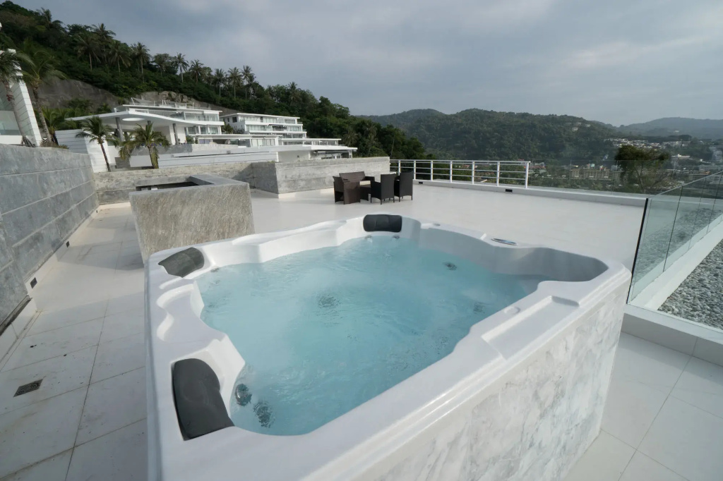 The View Phuket By RESAVA