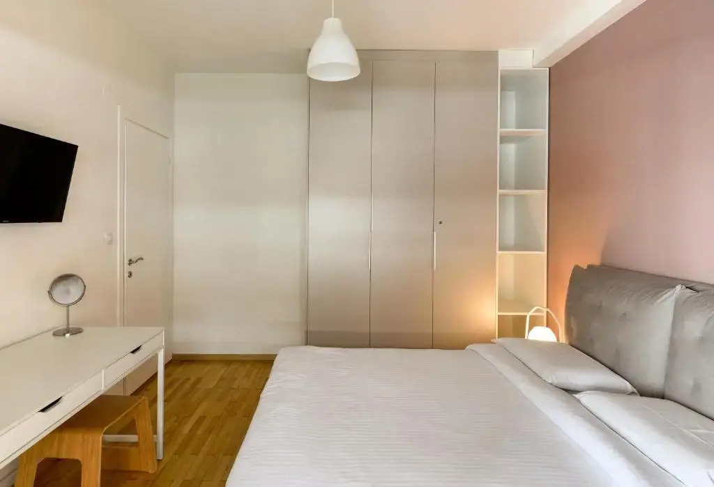 Blu & Marrone Suites-parking included