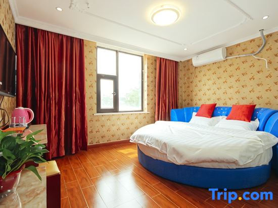 Yunshan Hotel (Henan National University Science Park Wutong Street Subway Station)