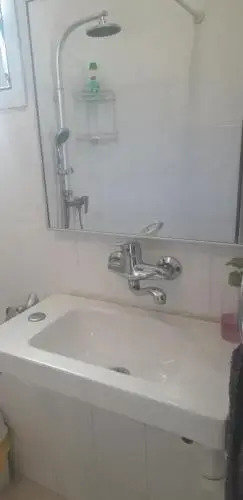 חדרי אירוח ליאורה
