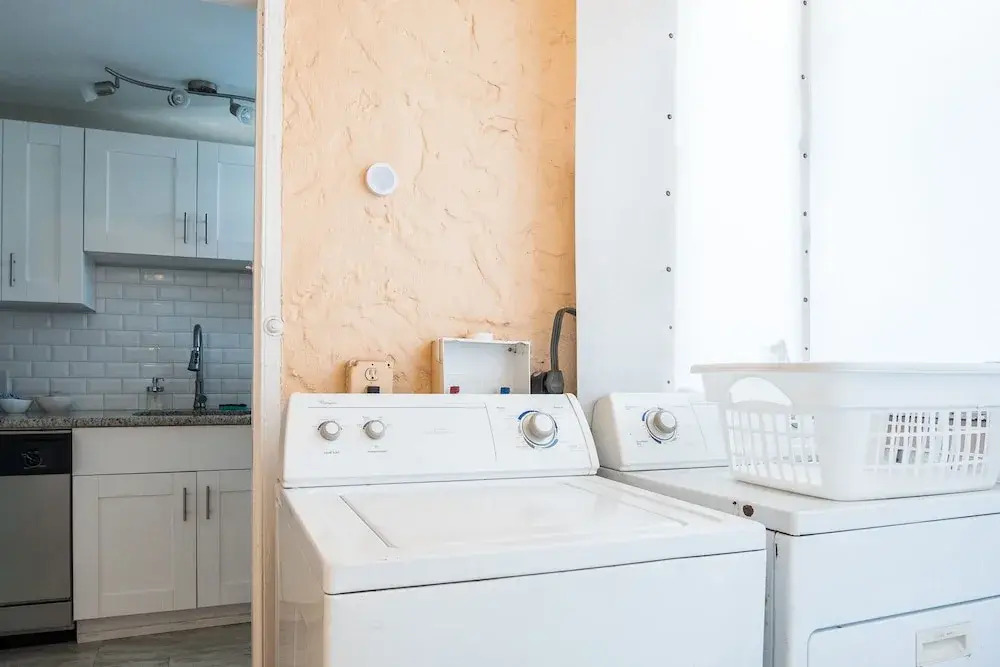SoHo 2 BR with Parking and WiFi by Frontdesk