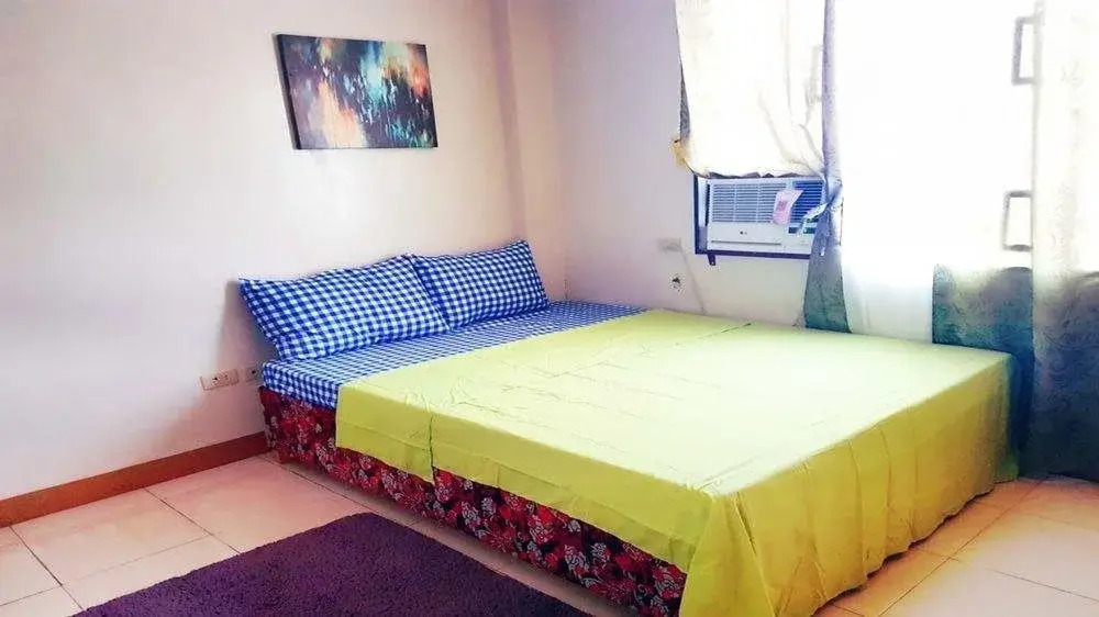 Jp McLoughlin's Boutique Apartelle