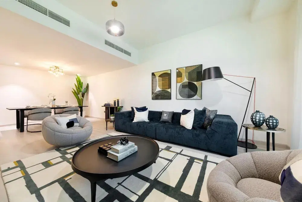 Stylish 2BR Close to Dubai Future Museum Difc