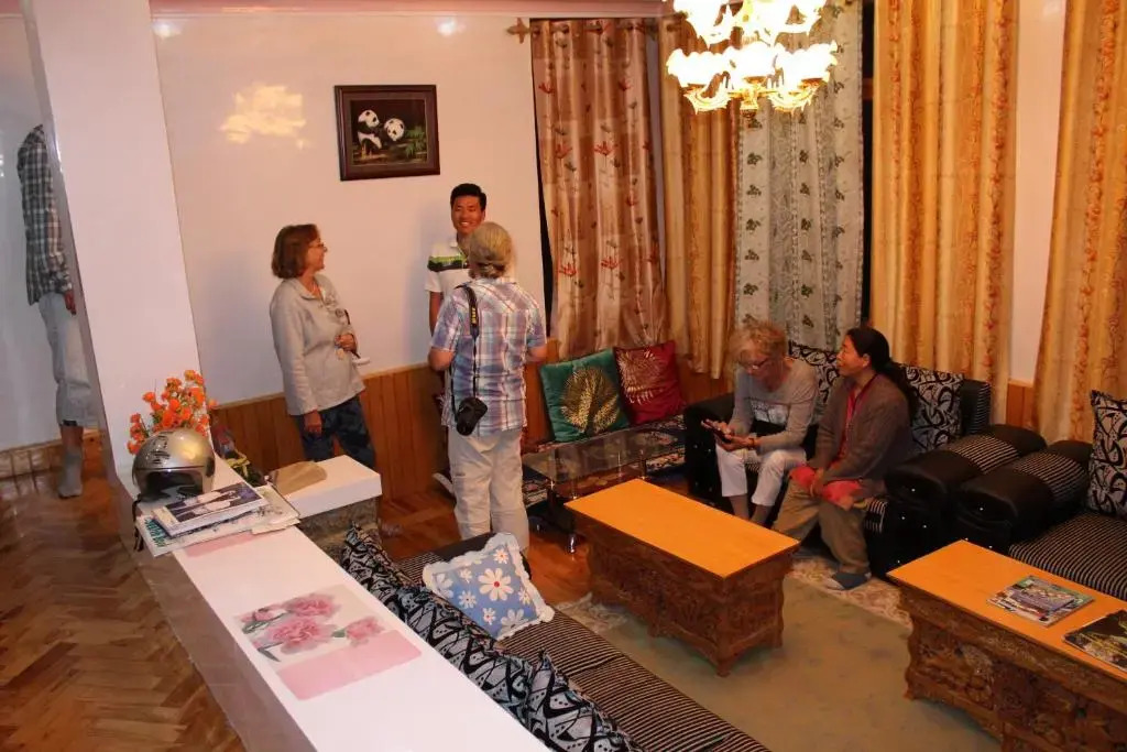 Raku Guest House