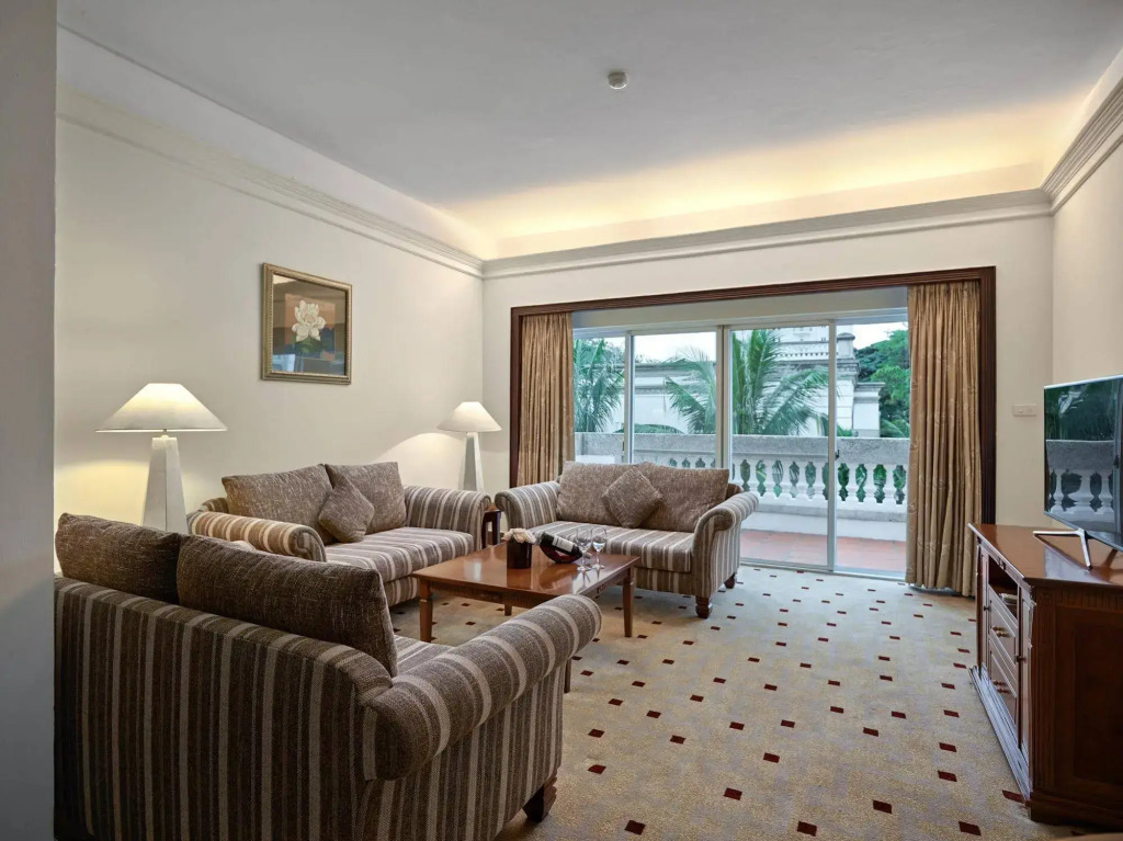 Royal Villas