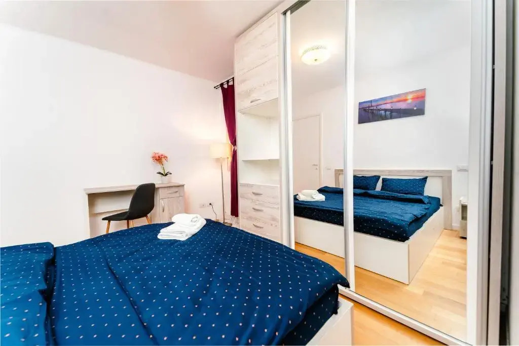 Central 700 square Fructus plaza - Eva apartment