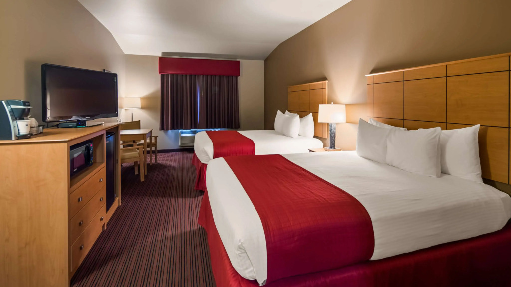 Best Western Golden Prairie Inn and Suites