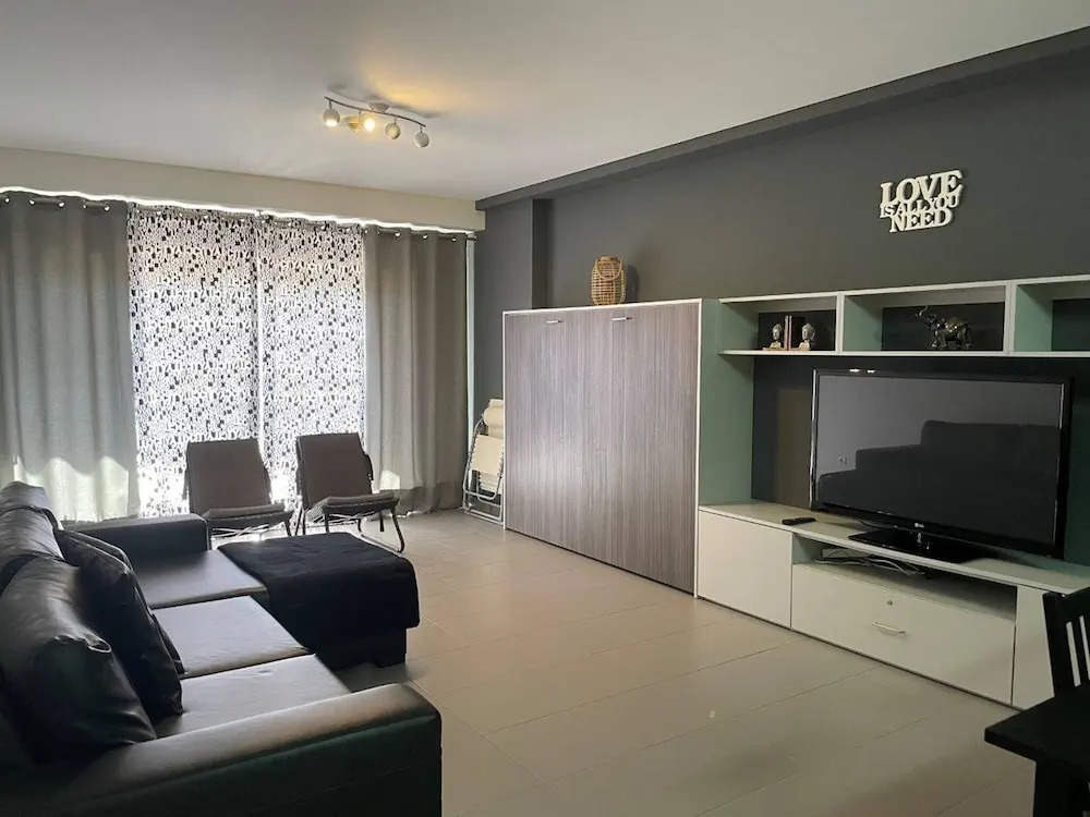 15 in Portim o With 1 Bedrooms and 1 Bathrooms