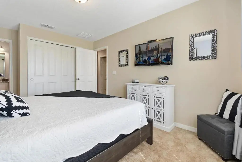 Family Friendly 4 Bedroom Close to Disney 5148