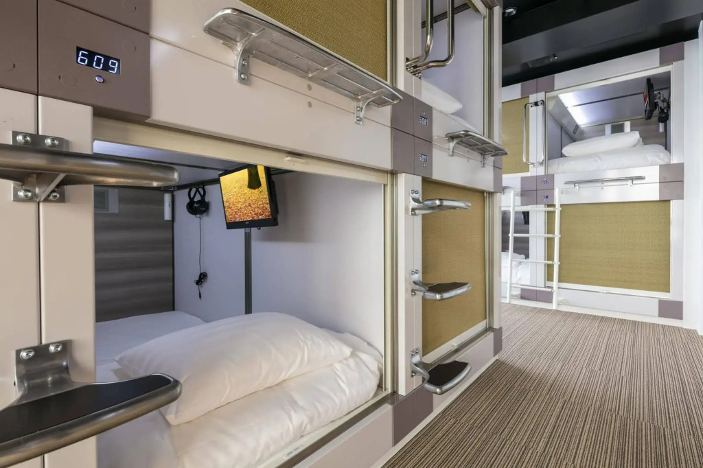 Capsule Resort Kyoto Square