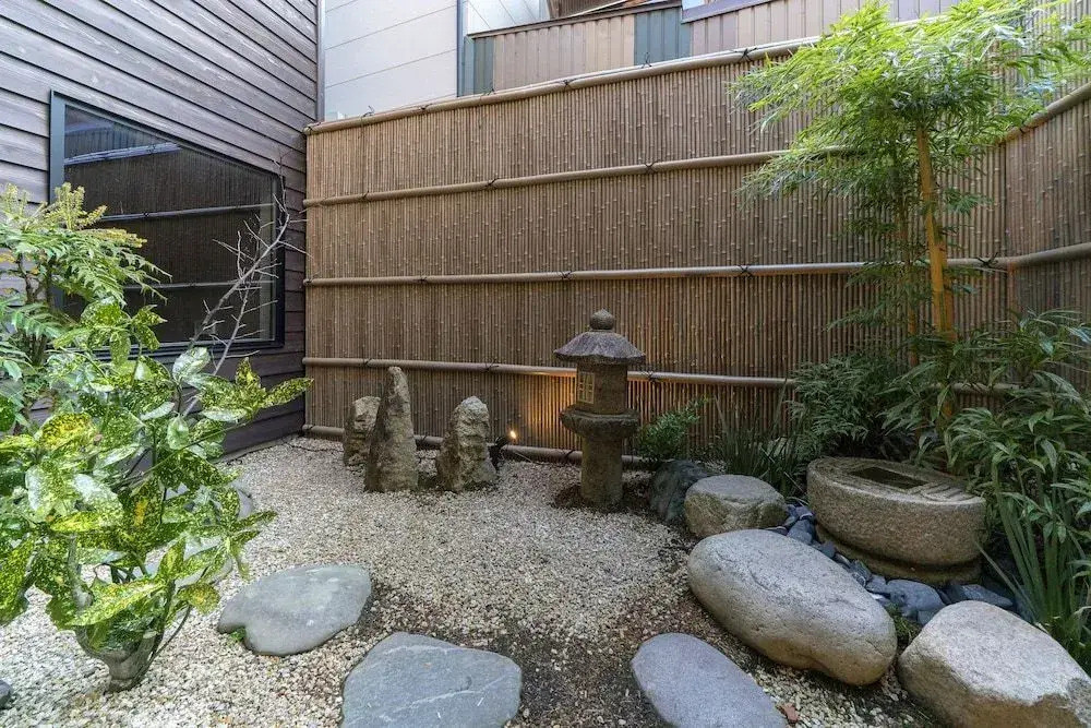 Ainotsuji