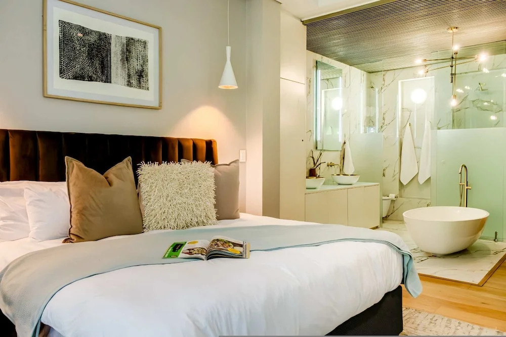 Cape Finest - De Waterkant House