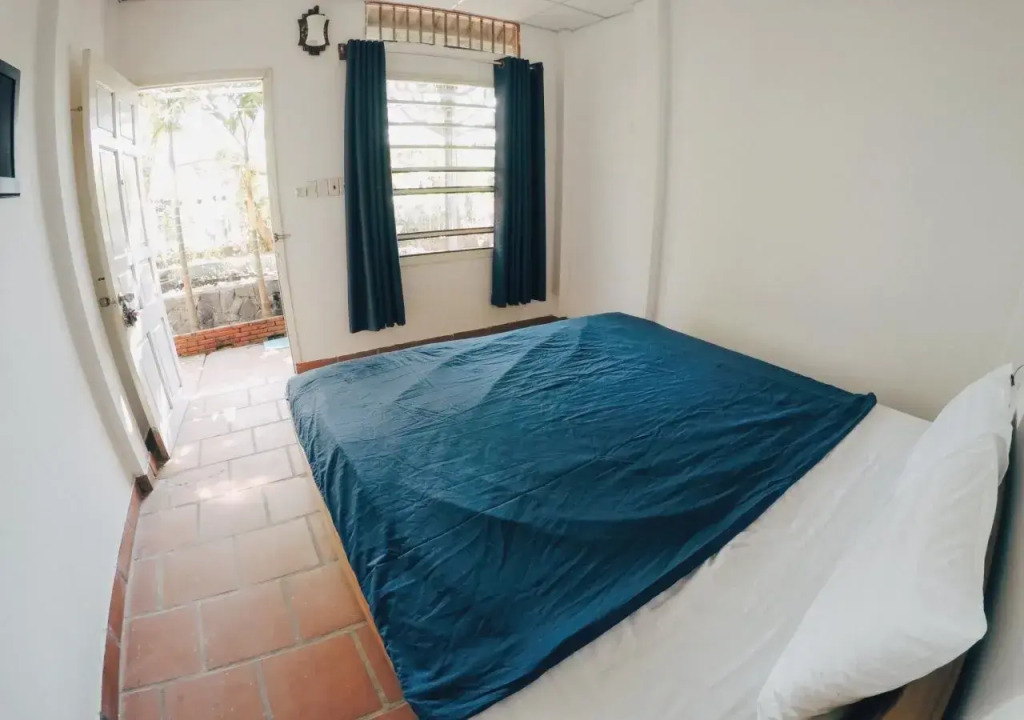Sea Lavie Hostel
