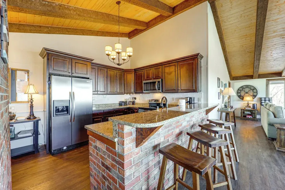 Family Fun! Beech Mtn Home w/ Game Room & Views