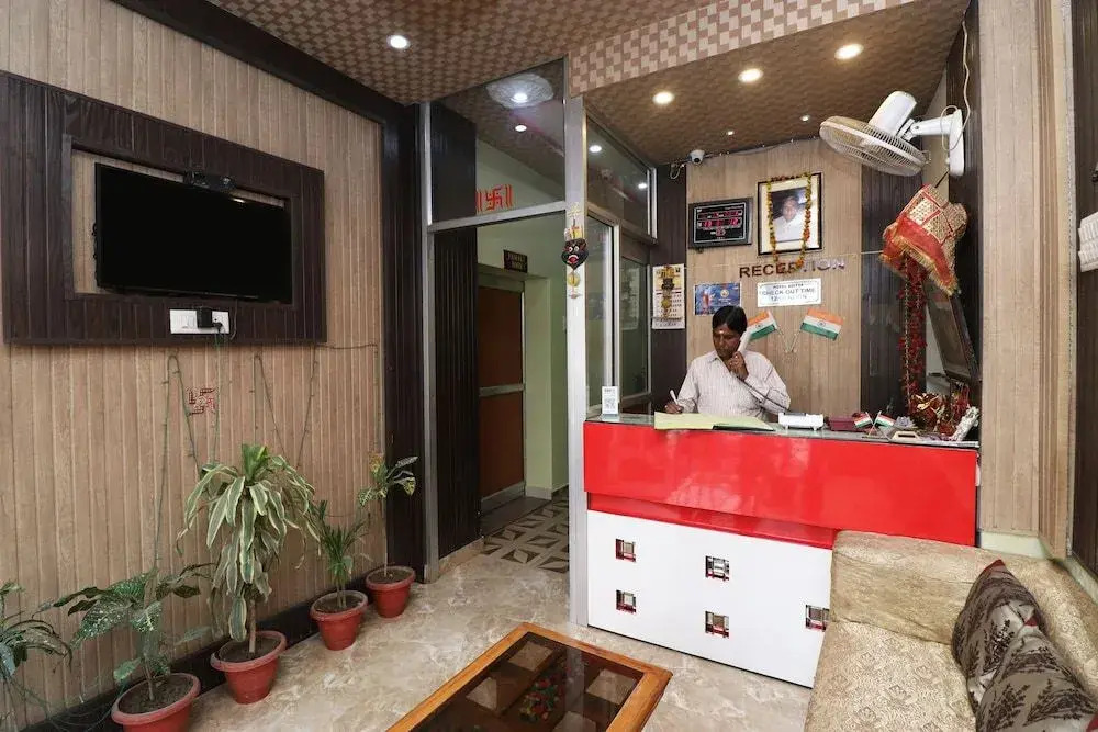OYO 29941 Hotel Hukum Palace