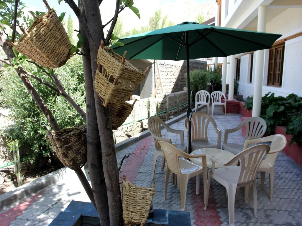 Hotel Mahay Palace
