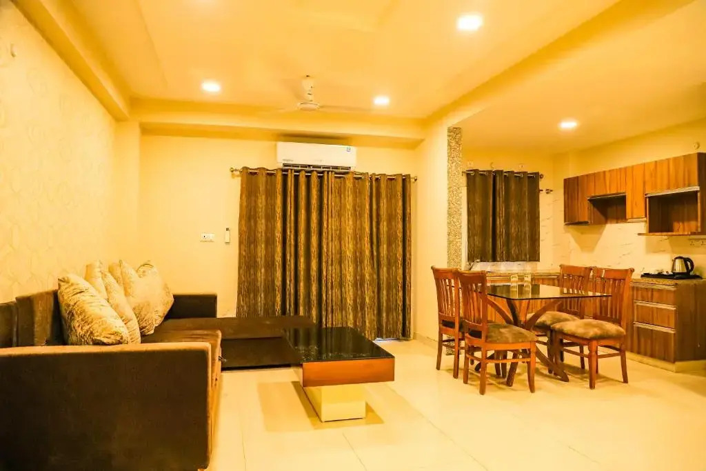 Hotel Shri Radha Nikunj - Opposite Prem Mandir