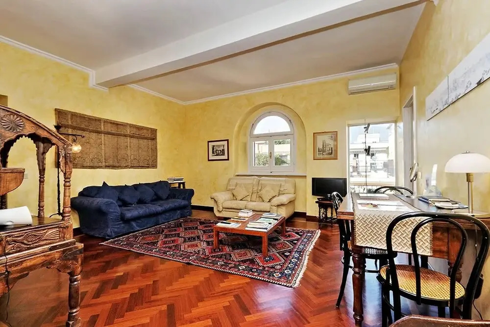 Trevi Comfortable Terrace Apartment