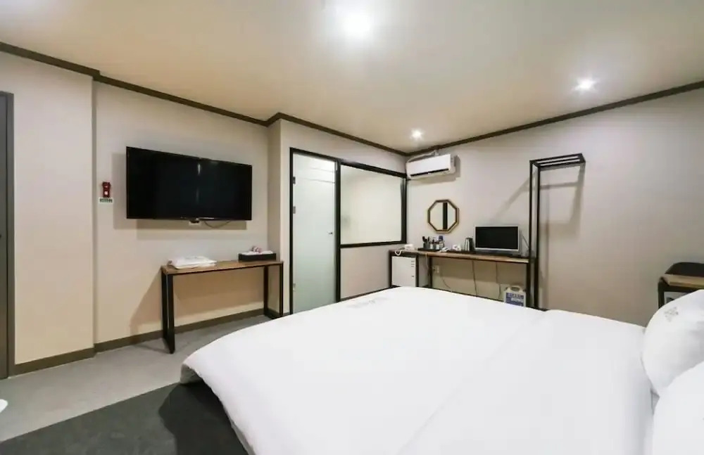 The Charp Hotel