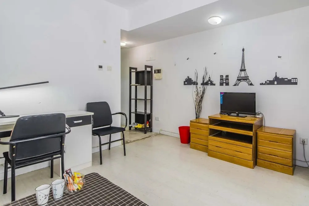 MOOS Apartments