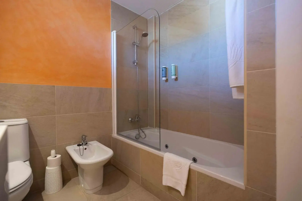 Valentin Somni Hotel & Suites