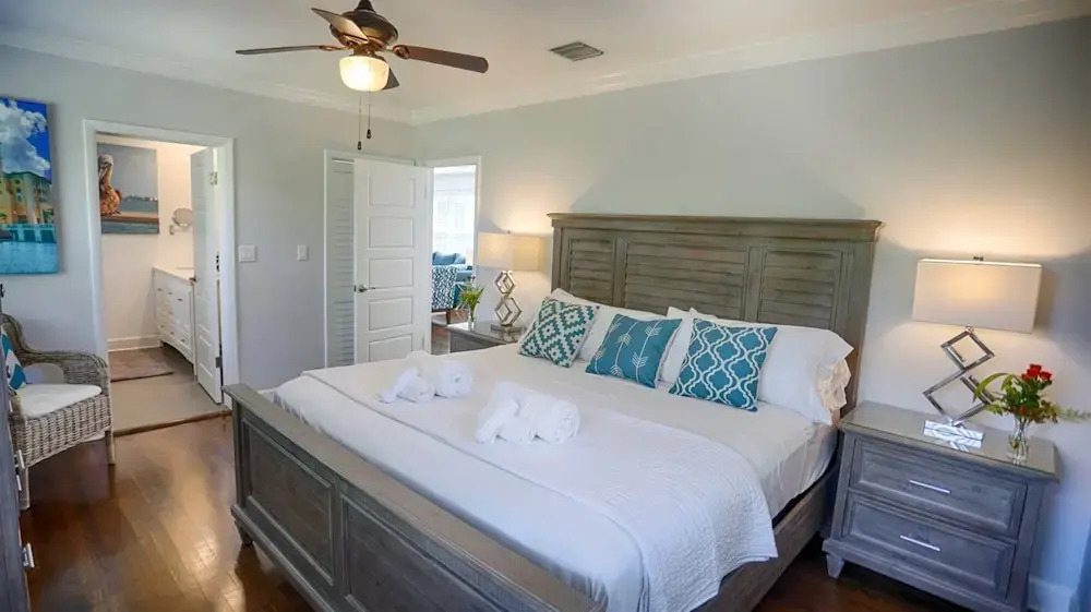 Modern Miami Family Home Mins From The Beaches
