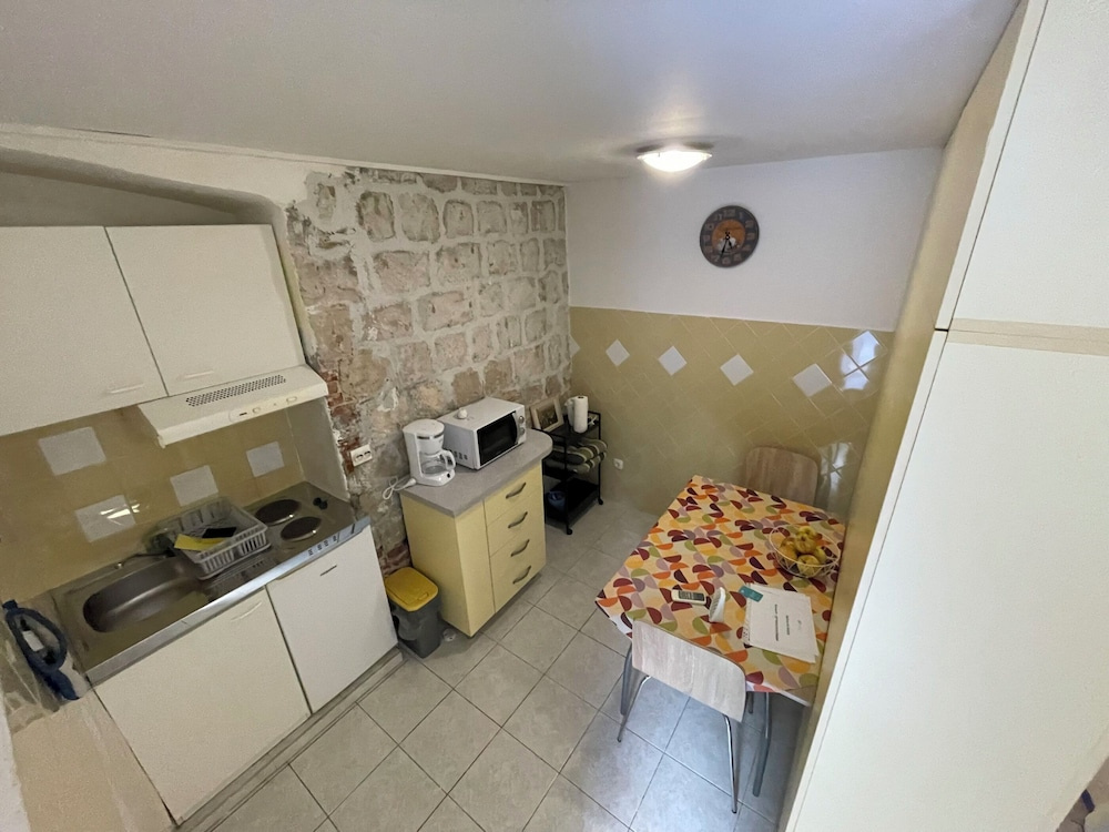 Apartments Jugo i bura