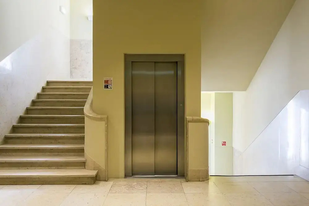 ALTIDO Elegant 1-bed flat, moments from the Cais do Sodré train station