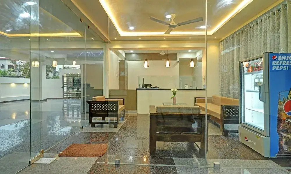 Townhouse The 36 Inn Madhuravada Bus Stop