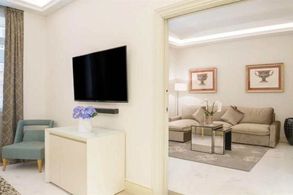 Aleph Rome Hotel, Curio Collection By Hilton