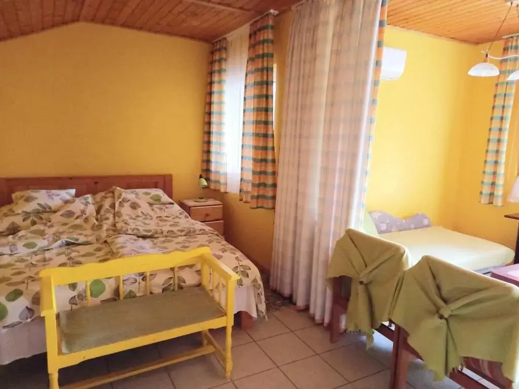 Anna Apartman