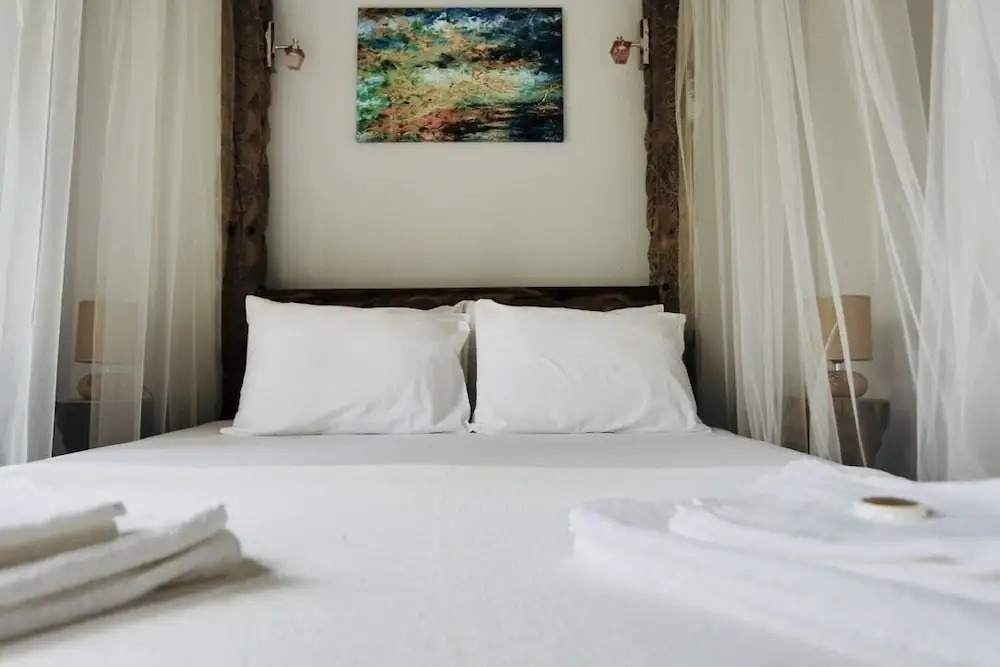 Bozcaada Iris Hotel
