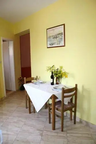 Apartments Miše