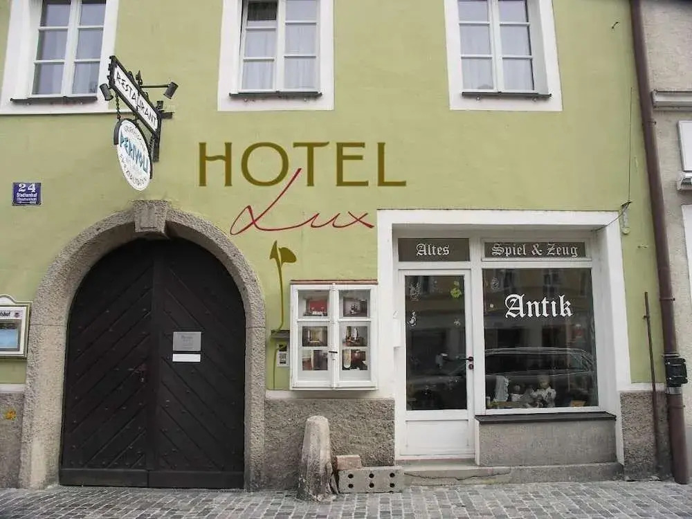 Hotel Lux