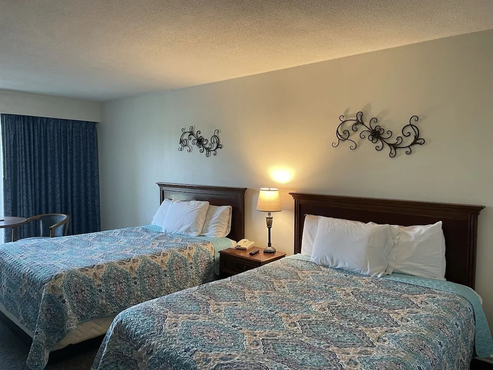The Seasons Lodge