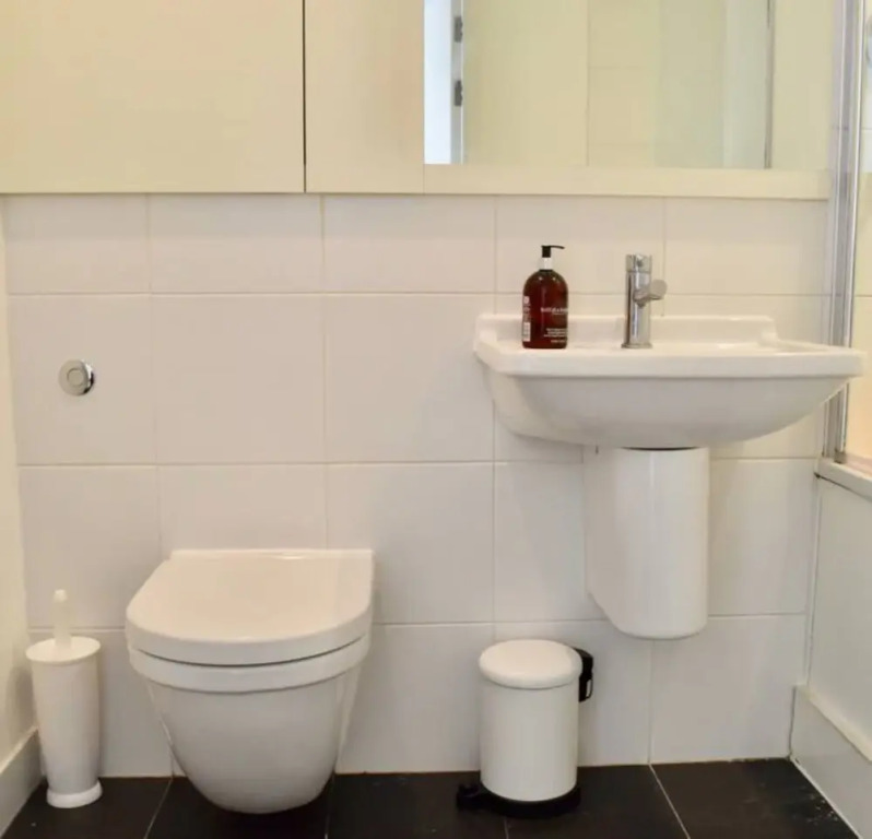 Stylish 1 Bedroom Flat In Amazing Location
