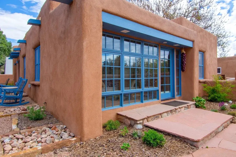 East Alameda - 3 Br Home